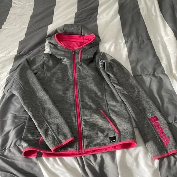 Bench Jacket - Picture 1 of 3